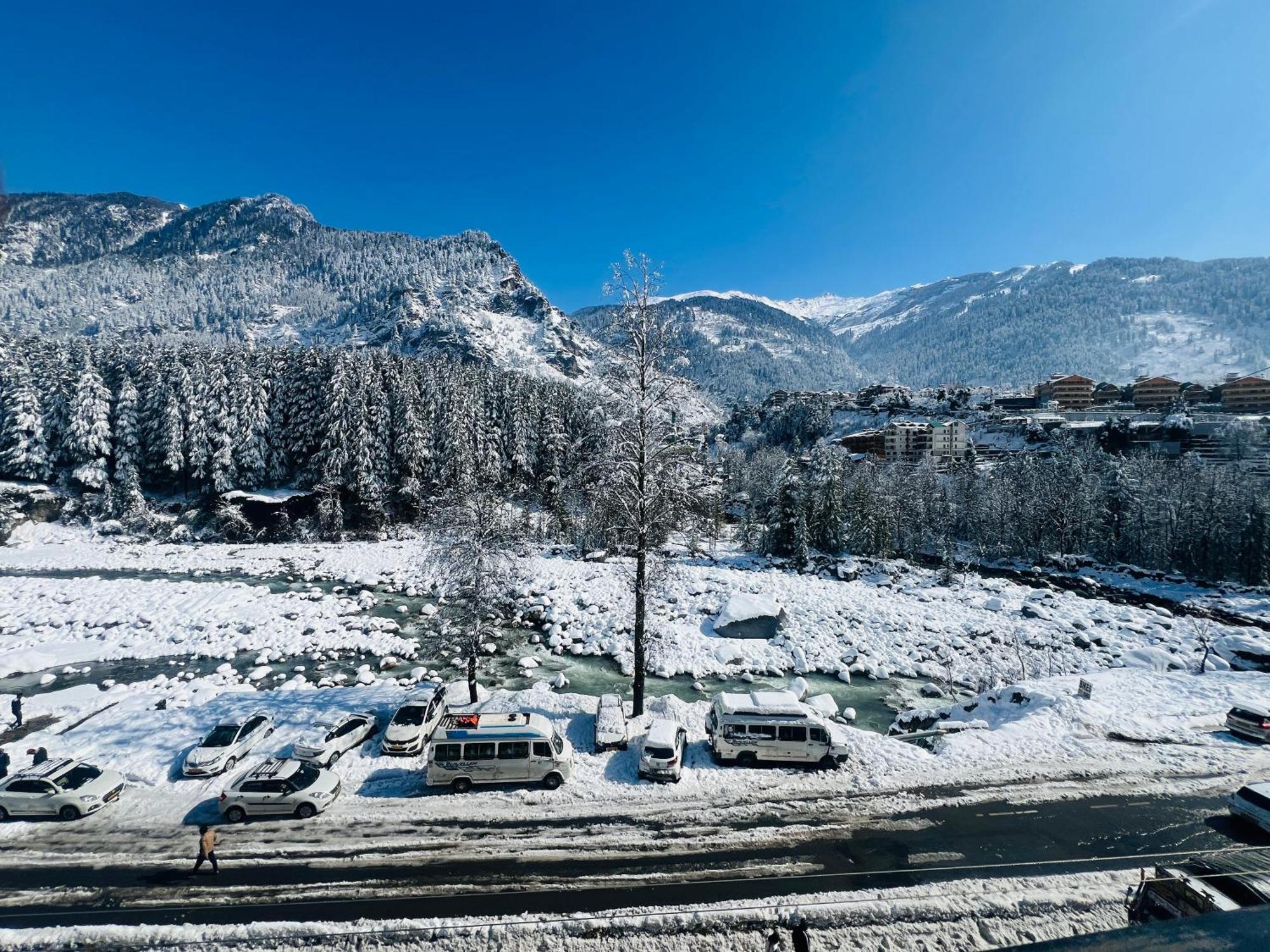 Hotel Green Link -#Near Volvo Bus Stand #Mountain View #River View #Open Terrace Manāli Exteriér fotografie