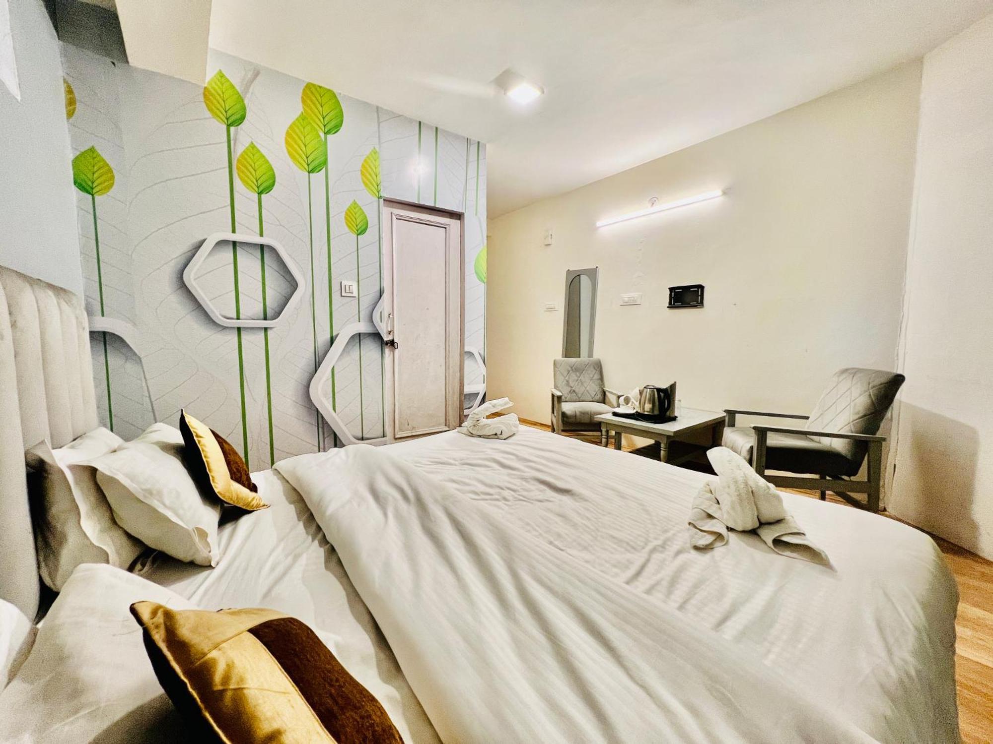 Hotel Green Link -#Near Volvo Bus Stand #Mountain View #River View #Open Terrace Manāli Exteriér fotografie