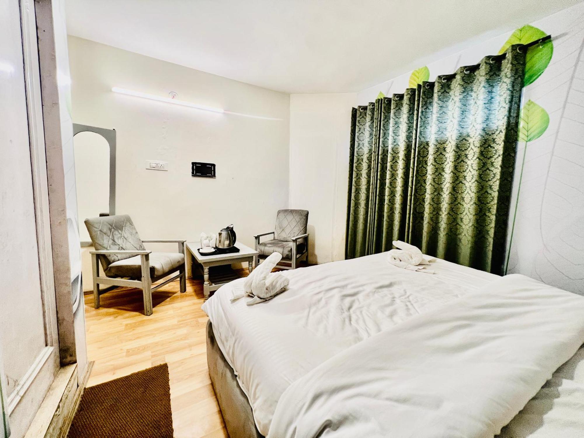 Hotel Green Link -#Near Volvo Bus Stand #Mountain View #River View #Open Terrace Manāli Exteriér fotografie