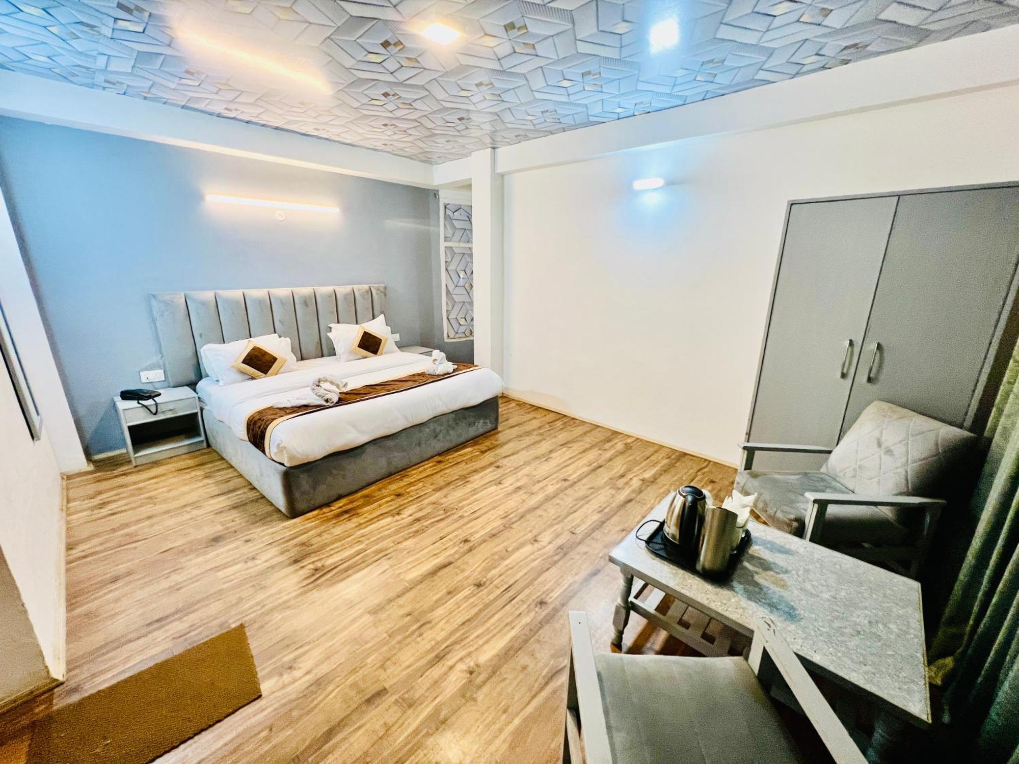 Hotel Green Link -#Near Volvo Bus Stand #Mountain View #River View #Open Terrace Manāli Exteriér fotografie