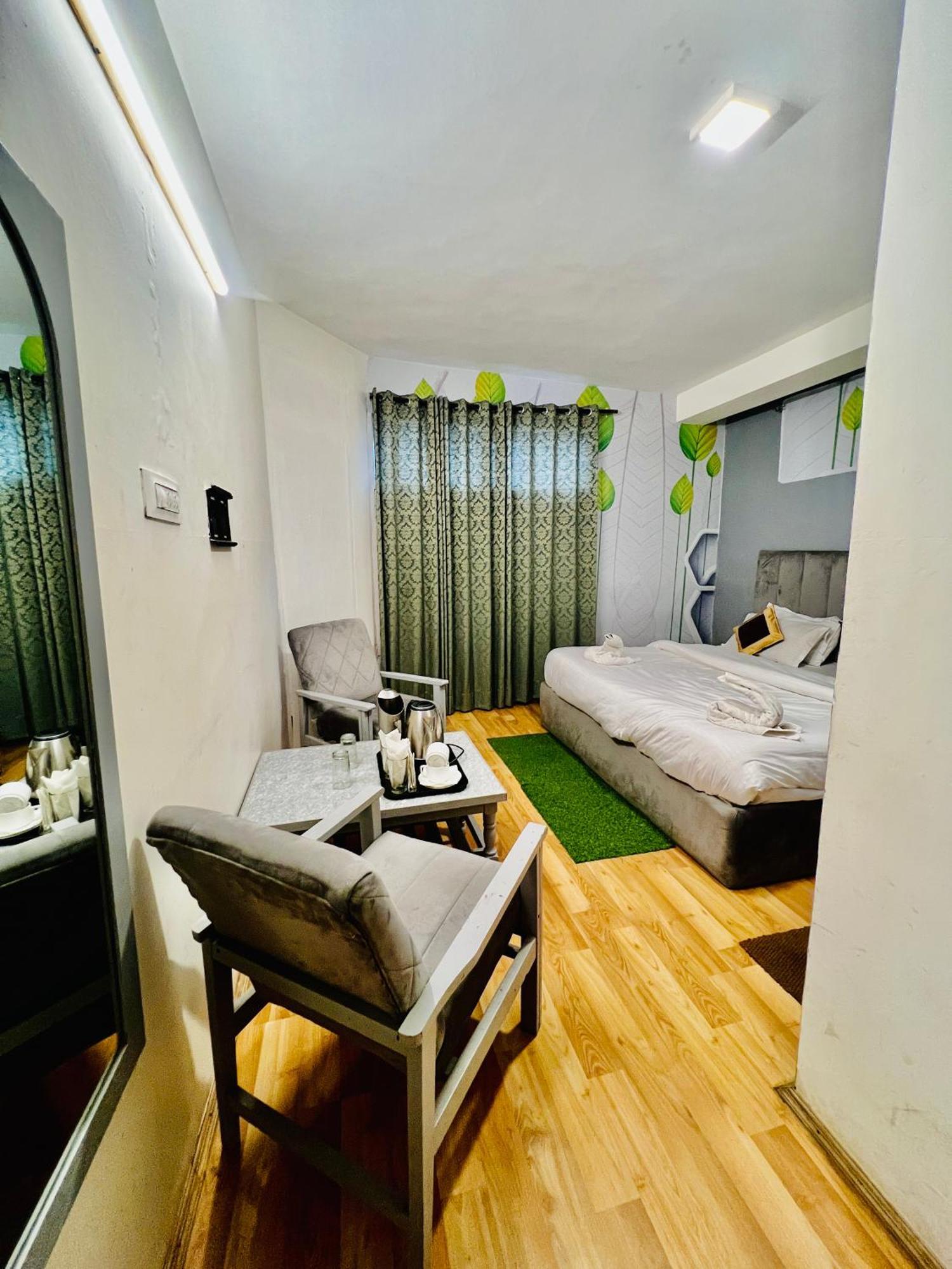 Hotel Green Link -#Near Volvo Bus Stand #Mountain View #River View #Open Terrace Manāli Exteriér fotografie